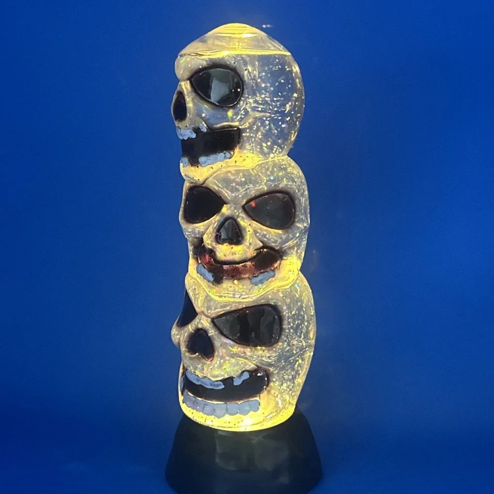 Rare Halloween STACKED SKULLS Lighted Glitter Water Snow Globe  10.5